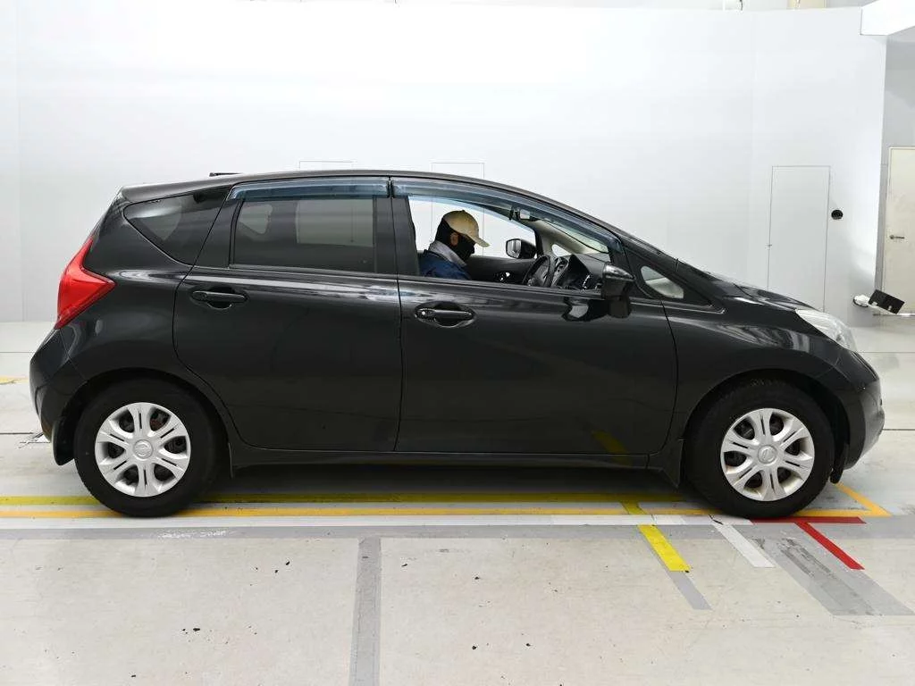 Nissan Note  с аукциона в Японии