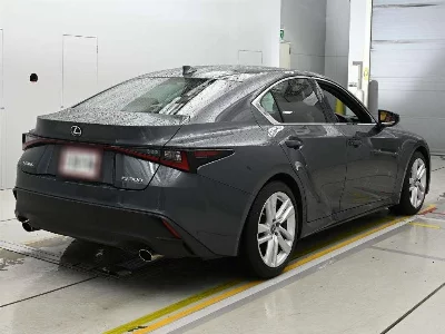 LEXUS IS