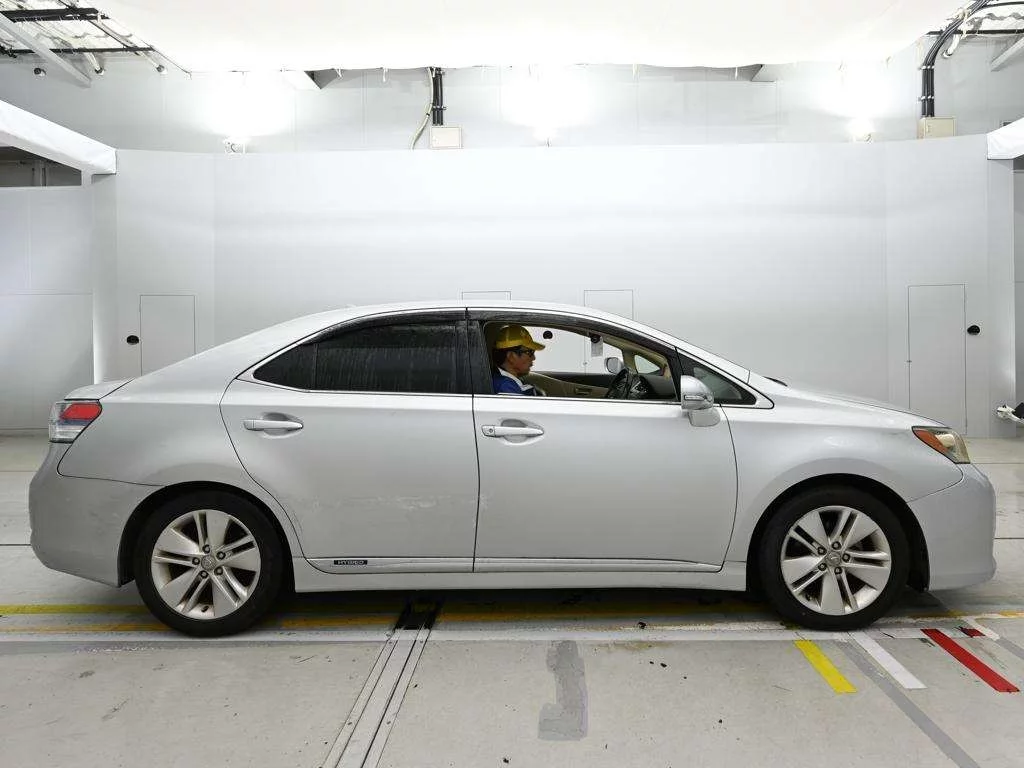 Lexus HS250h  с аукциона в Японии