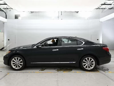 Lexus LS600h