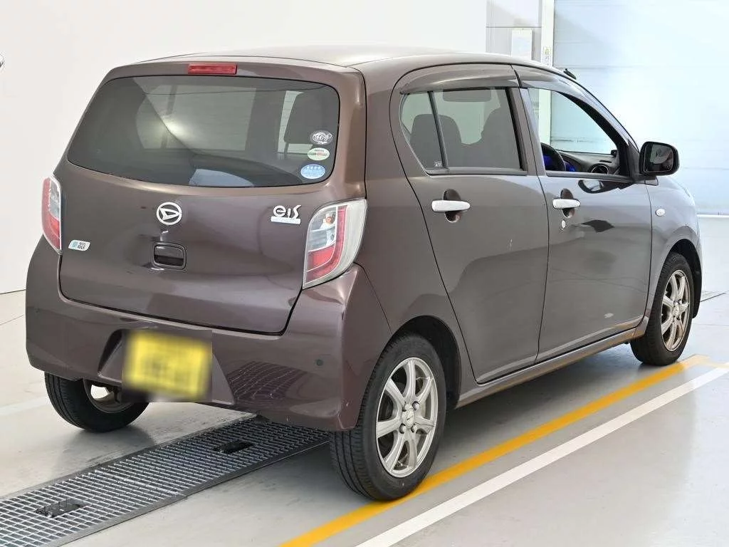 Daihatsu Mira e:S  с аукциона в Японии