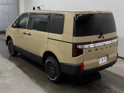 MITSUBISHI DELICA D:5