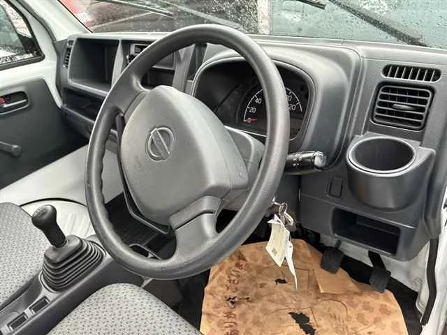 Nissan NT100 Clipper  с аукциона в Японии