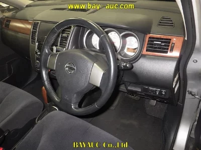 NISSAN TIIDA LATIO