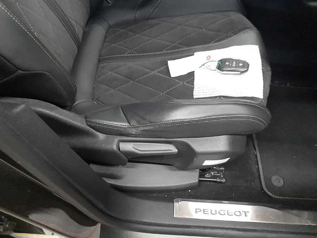 Peugeot 3008  с аукциона в Японии