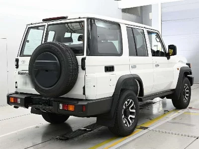 Toyota LAND CRUISER 70