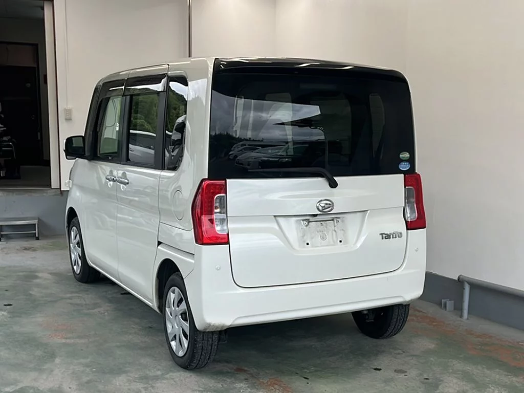 Daihatsu Tanto  с аукциона в Японии