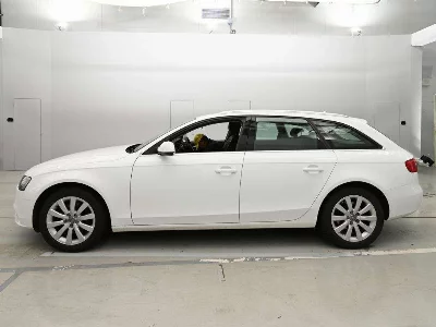 AUDI A4 AVANTE