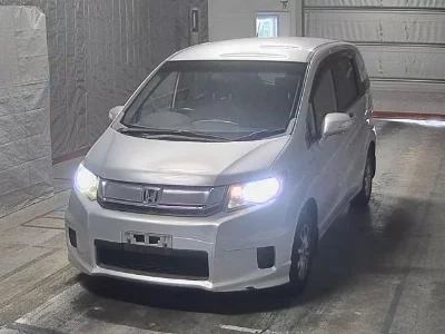 Honda Freed Spike