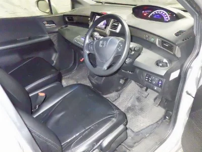 Honda Freed Spike