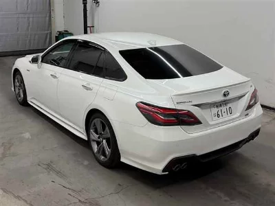 Toyota CROWN HYBRID