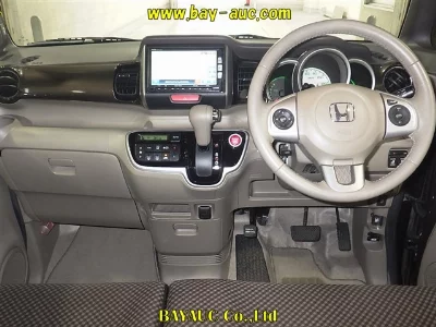 HONDA N BOX +