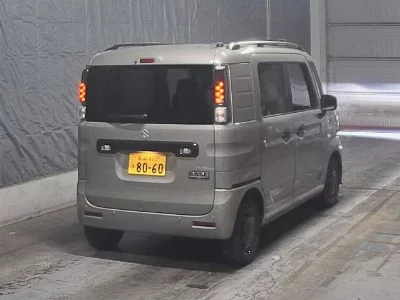 Suzuki SPACIA BASE