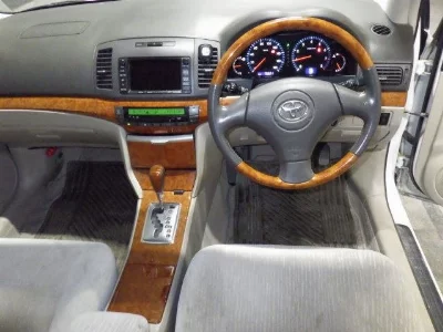 TOYOTA PREMIO