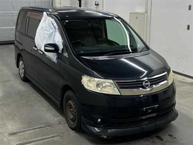 Nissan Serena  с аукциона в Японии