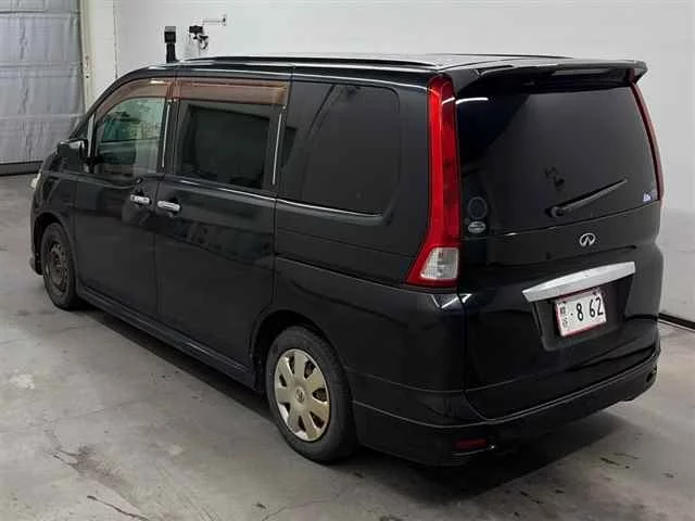 Nissan Serena  с аукциона в Японии