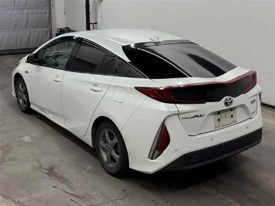 TOYOTA PRIUS PHV