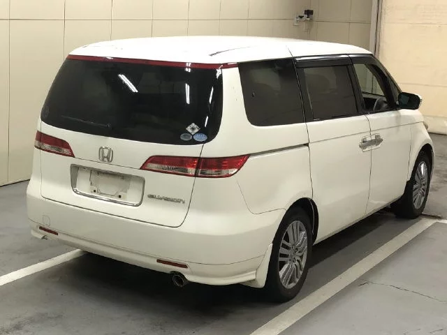 Honda Elysion  с аукциона в Японии