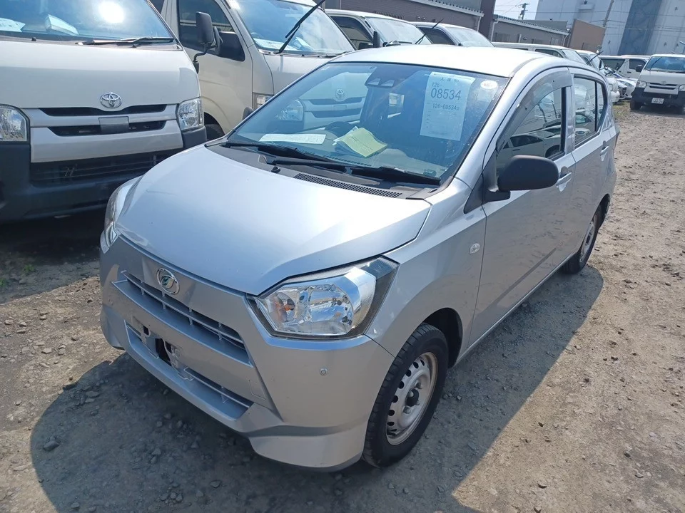 Daihatsu Mira e:S  с аукциона в Японии