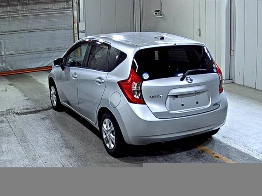 Nissan Note  с аукциона в Японии