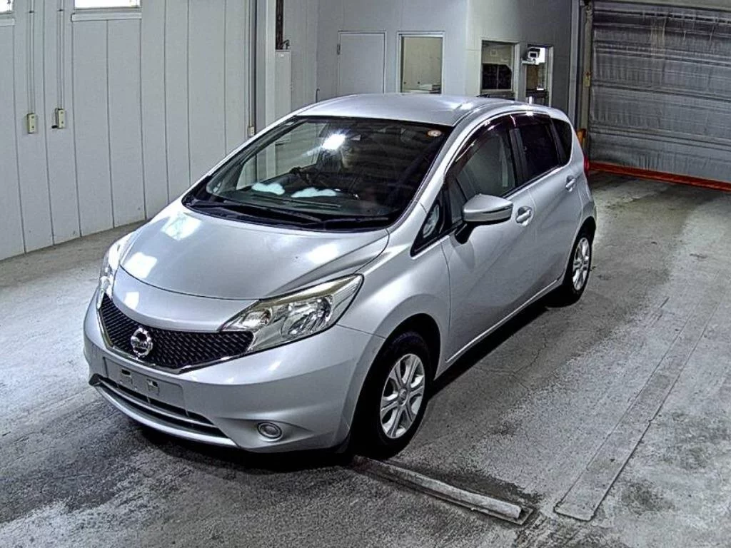 Nissan Note  с аукциона в Японии
