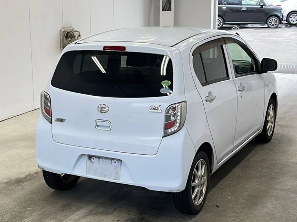 Daihatsu Mira e:S  с аукциона в Японии
