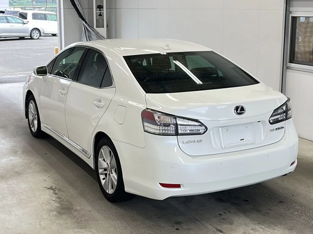 Lexus HS250h  с аукциона в Японии