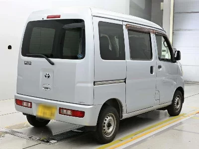 Toyota Pixis Van