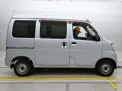 Toyota Pixis Van