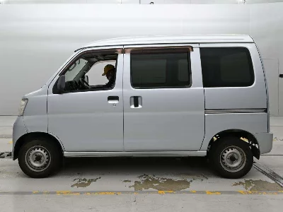 Toyota Pixis Van