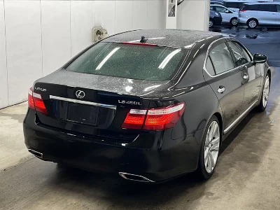Lexus LS460L