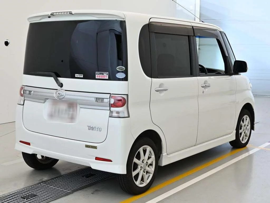 Daihatsu Tanto  с аукциона в Японии