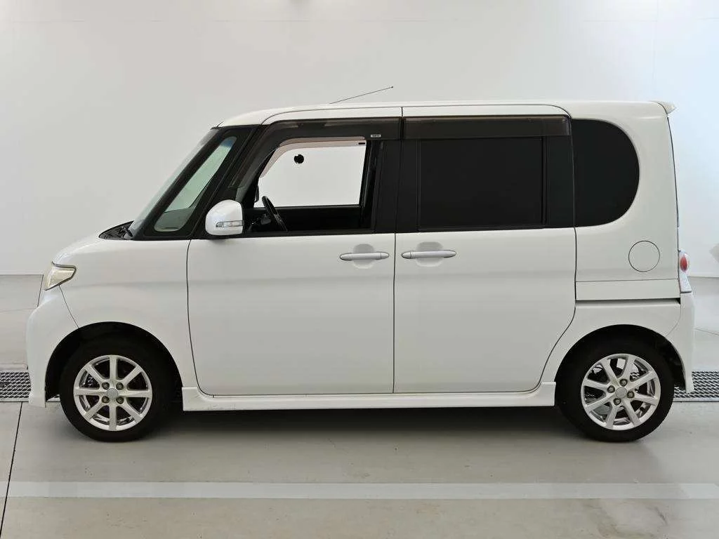 Daihatsu Tanto  с аукциона в Японии