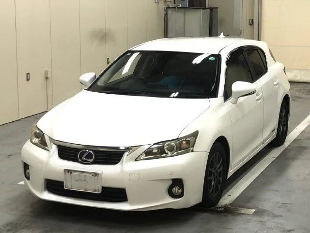 Lexus CT200h  с аукциона в Японии