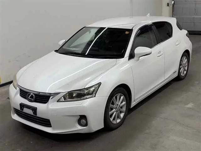 Lexus CT200h  с аукциона в Японии