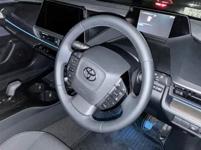 TOYOTA PRIUS