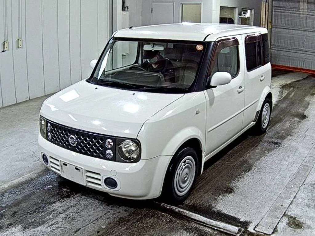 Nissan Cube  с аукциона в Японии