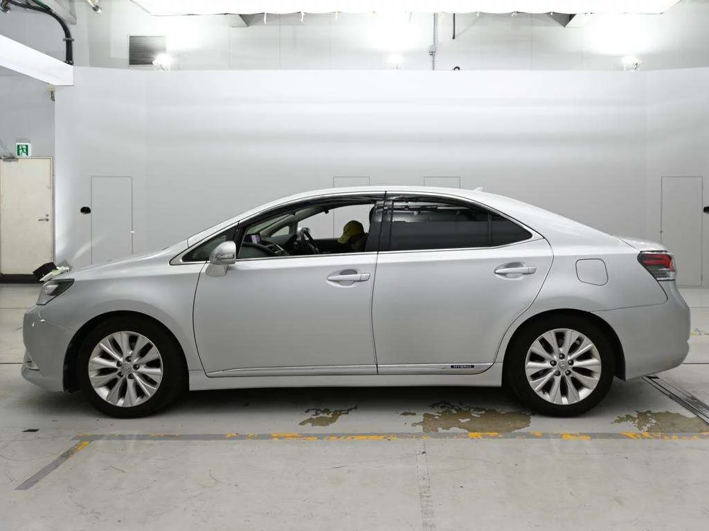 Lexus HS250h  с аукциона в Японии