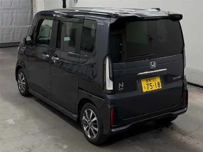 Honda N BOX CUSTOM