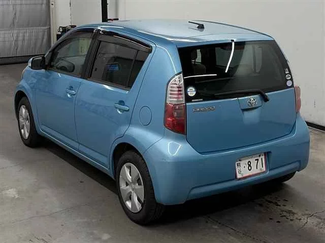 Toyota Passo  с аукциона в Японии