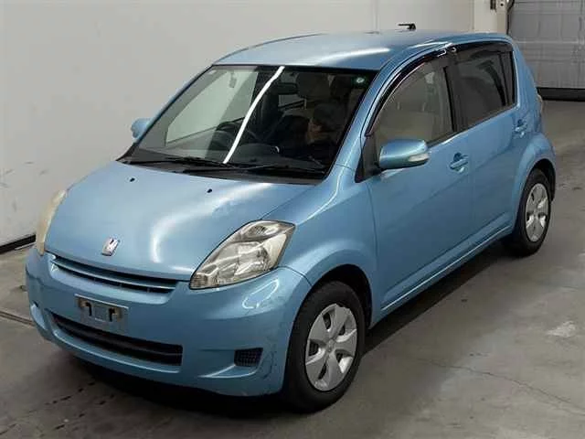 Toyota Passo  с аукциона в Японии