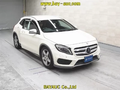 MERCEDES BENZ GLA