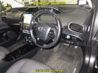 TOYOTA PRIUS PHV