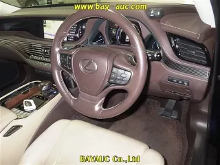 Lexus LS500h