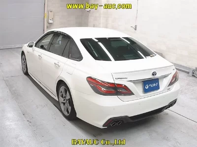 Toyota CROWN HYBRID