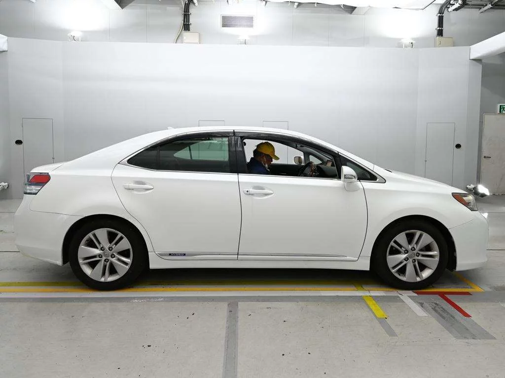 Lexus HS250h  с аукциона в Японии