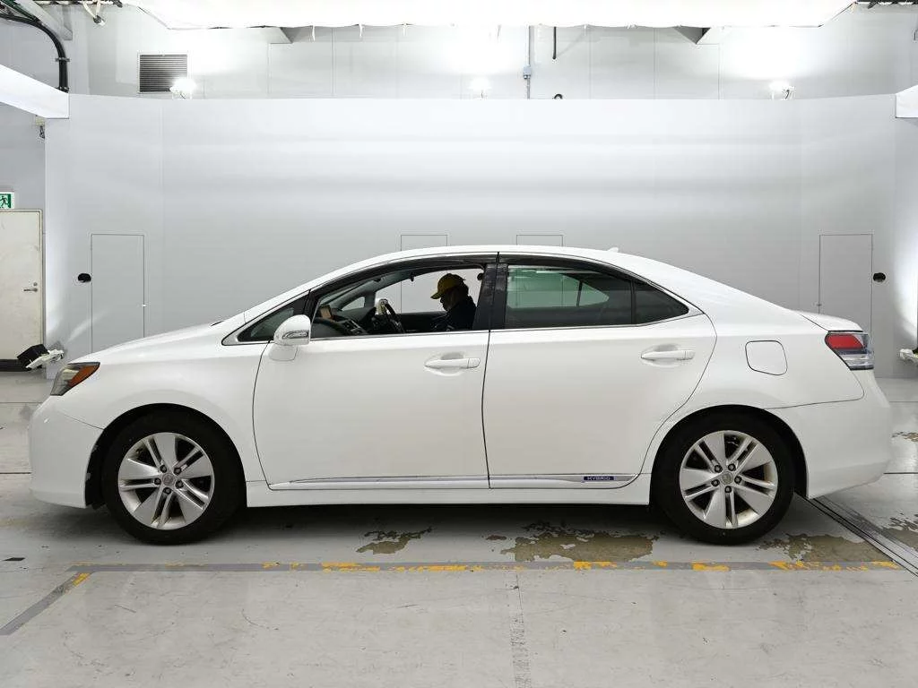 Lexus HS250h  с аукциона в Японии