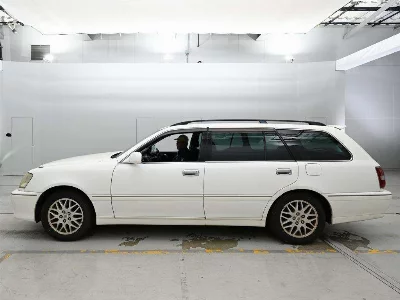 Toyota Crown Estate