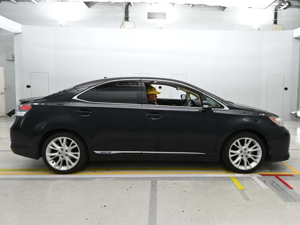 Lexus HS250h  с аукциона в Японии
