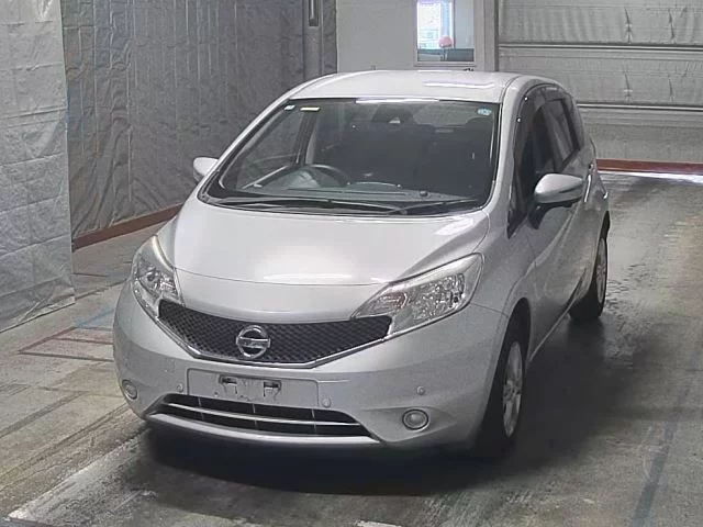 Nissan Note  с аукциона в Японии